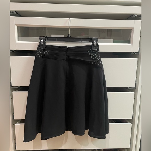 ECU The Kooples Grommet Detail Mini Skirt in Black Size XXS - Picture 3 of 11